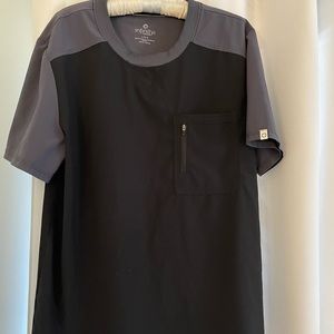 Mens Cherokee Infinity scrub top, size large.